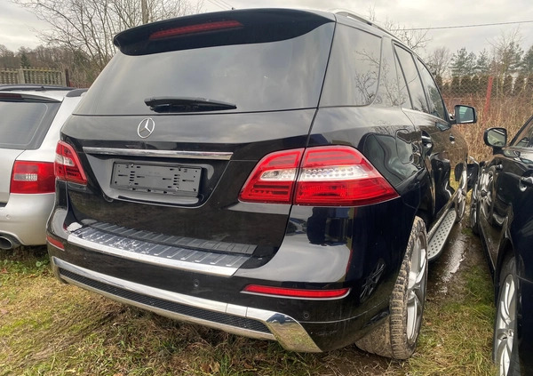 Mercedes-Benz ML cena 58000 przebieg: 112000, rok produkcji 2013 z Trzciel małe 37